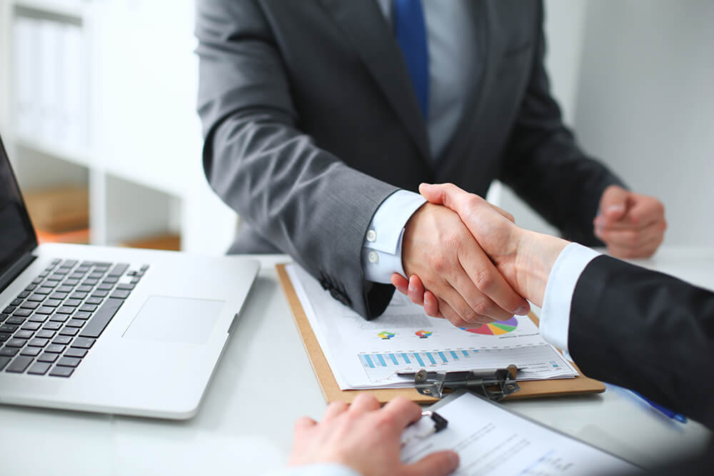 Бизнесмен оформляет новый кредит